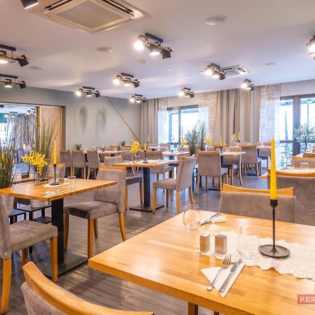 Hotel Benica Бенешов Екстер'єр фото