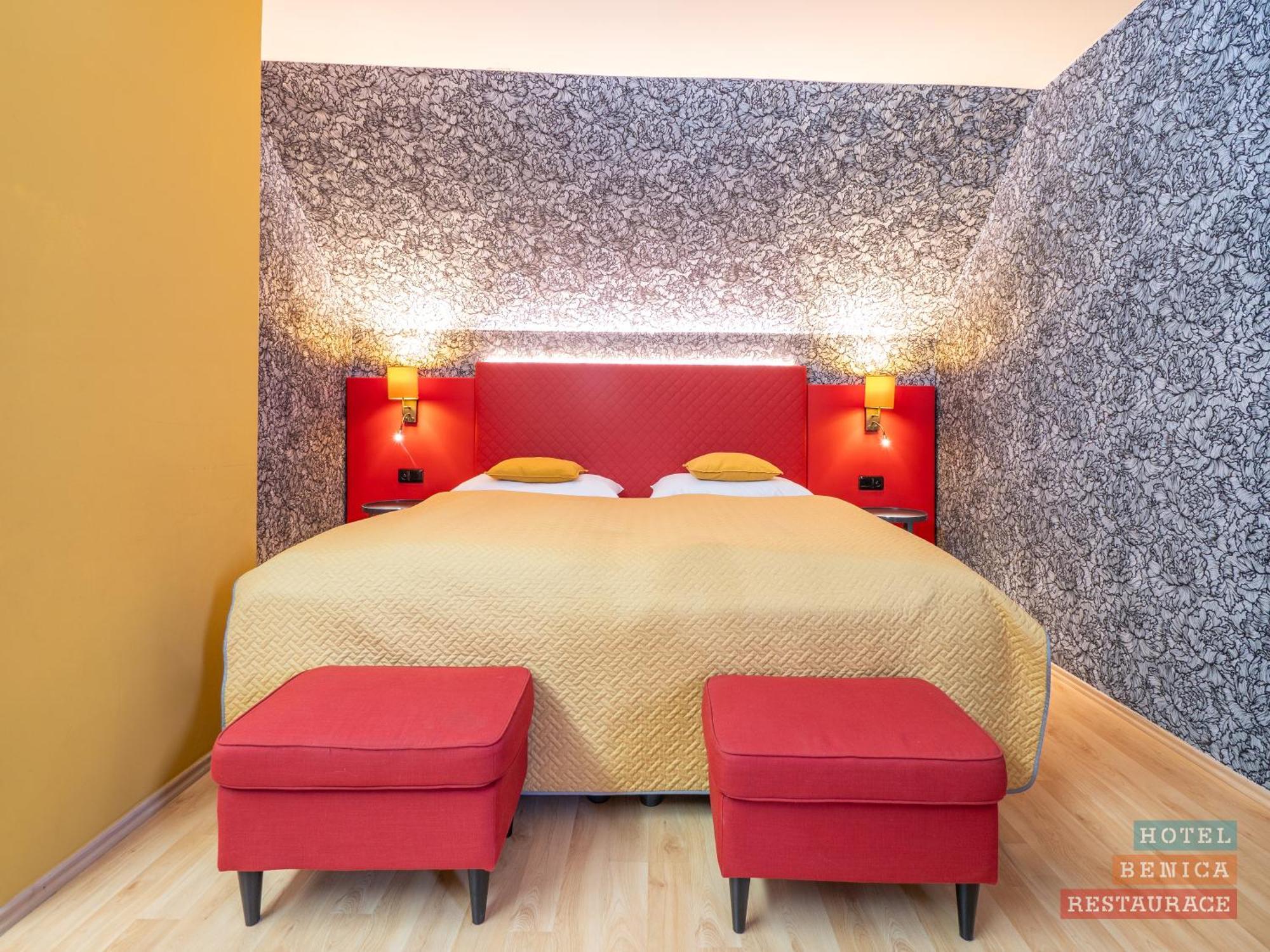 Hotel Benica Бенешов Екстер'єр фото