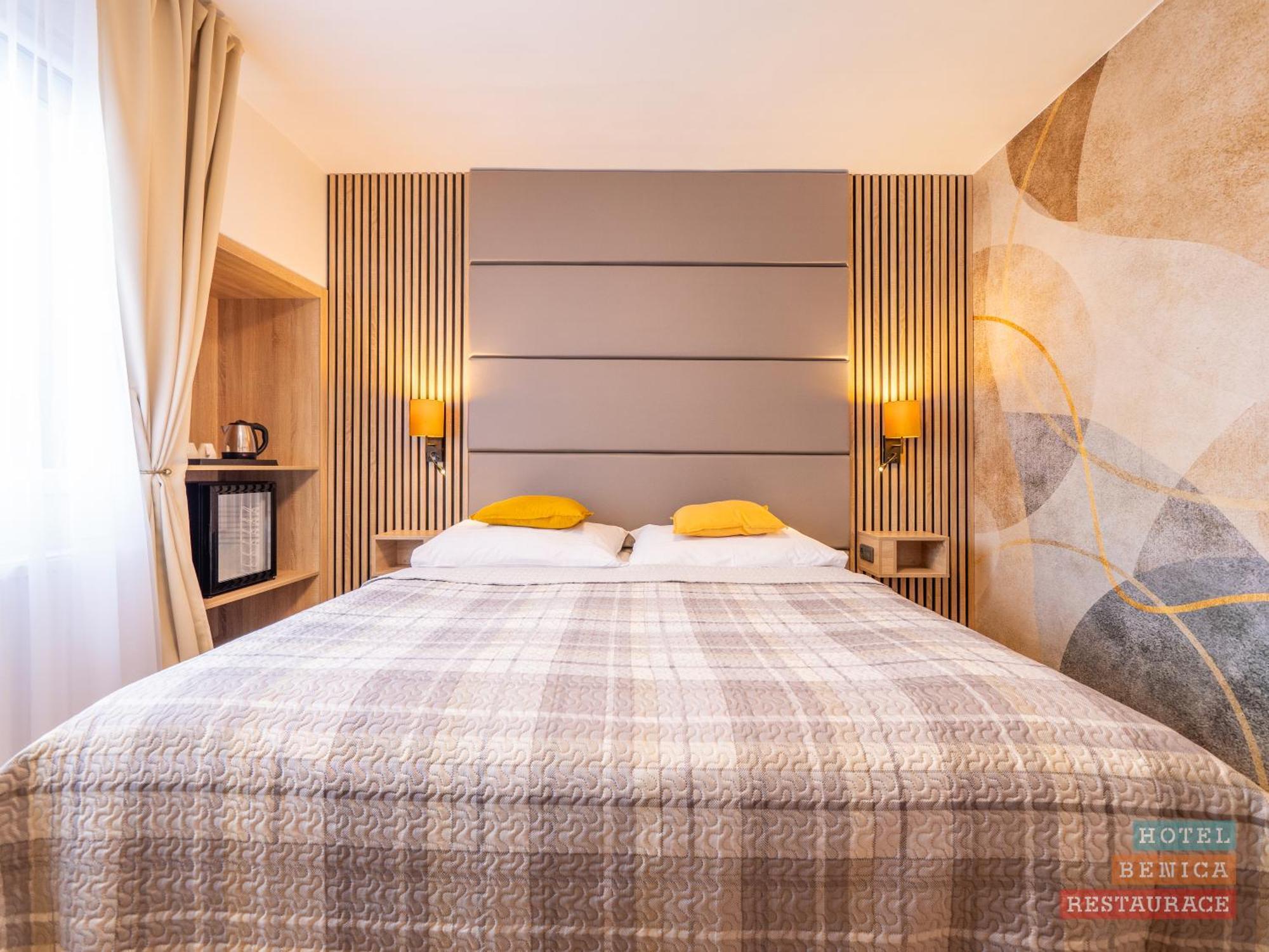 Hotel Benica Бенешов Екстер'єр фото