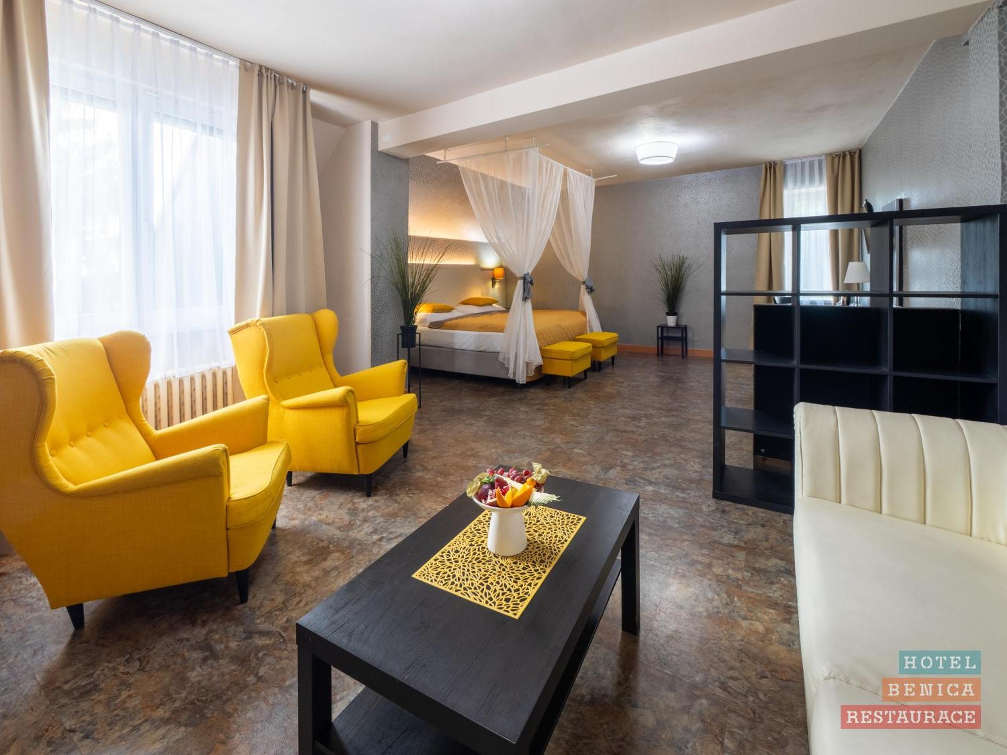 Hotel Benica Бенешов Екстер'єр фото