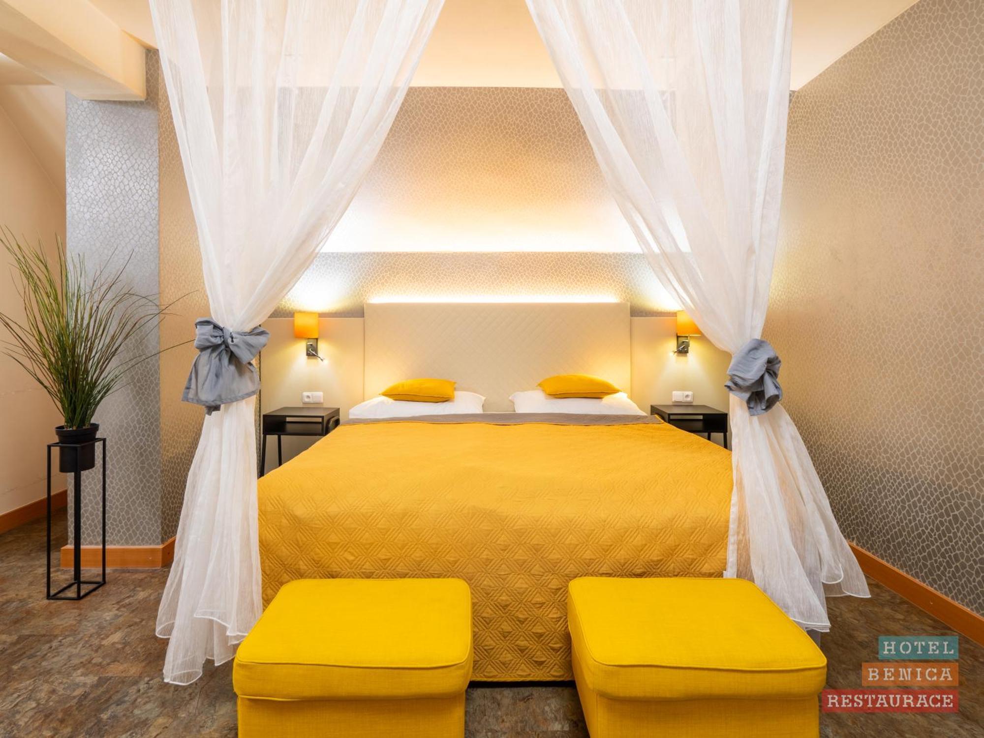 Hotel Benica Бенешов Екстер'єр фото